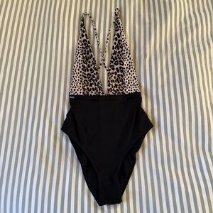 Maaji Reversible Black One Piece Swim (Size Medium) NWOT